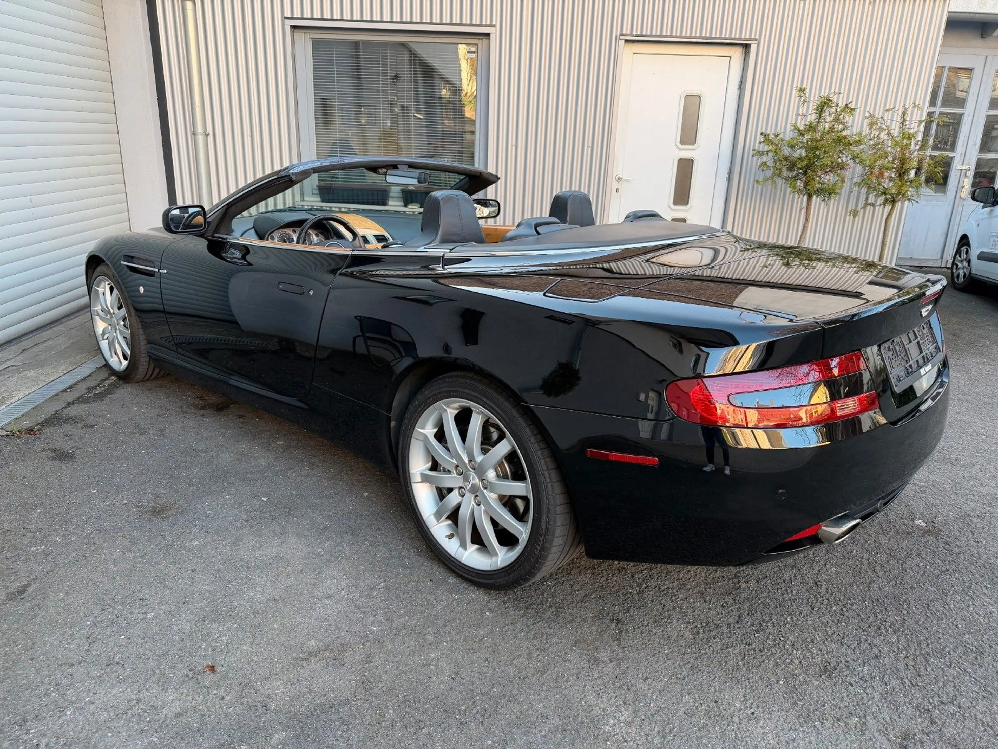 Aston Martin DB9 Volante 5.9 Touchtronic — photo 4