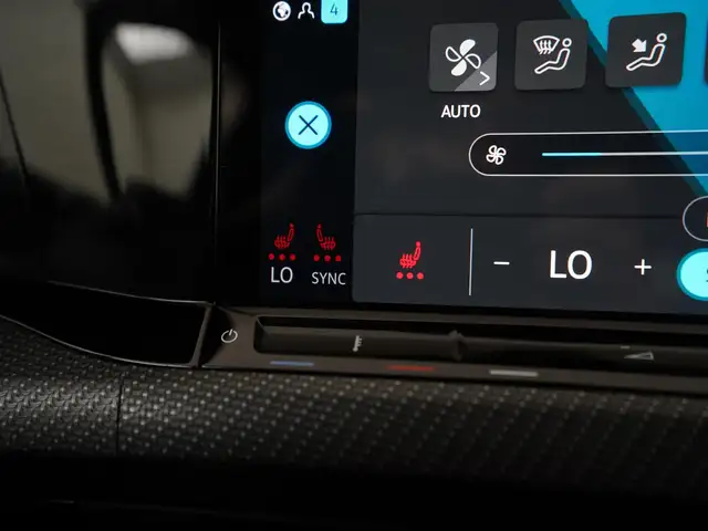 Volkswagen Golf view 23