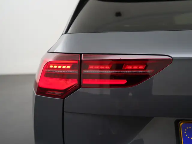 Volkswagen Golf view 27
