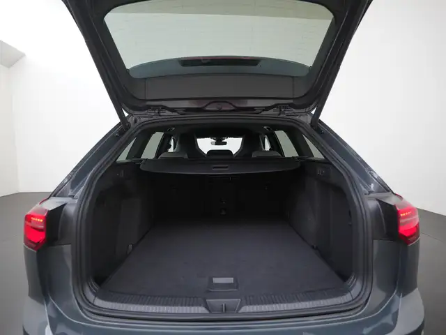 Volkswagen Golf view 29
