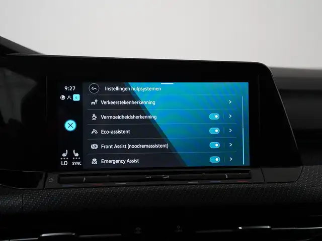 Volkswagen Golf view 20