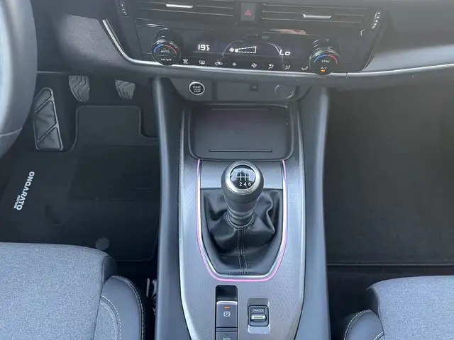 Nissan Qashqai view 12