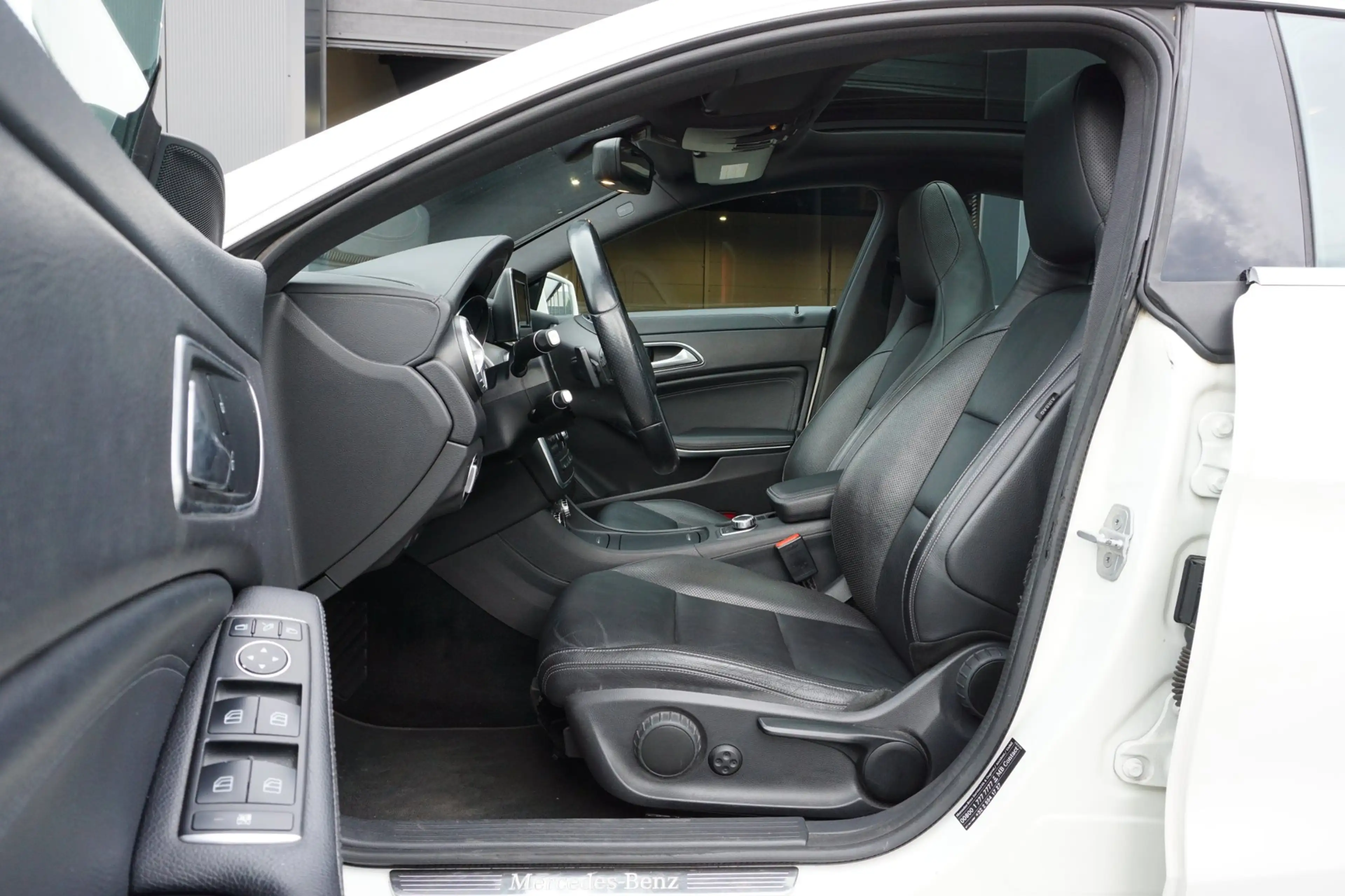 Mercedes-Benz CLA 220 CDI AUT Urban Pano Xen Leer Nav — photo 14