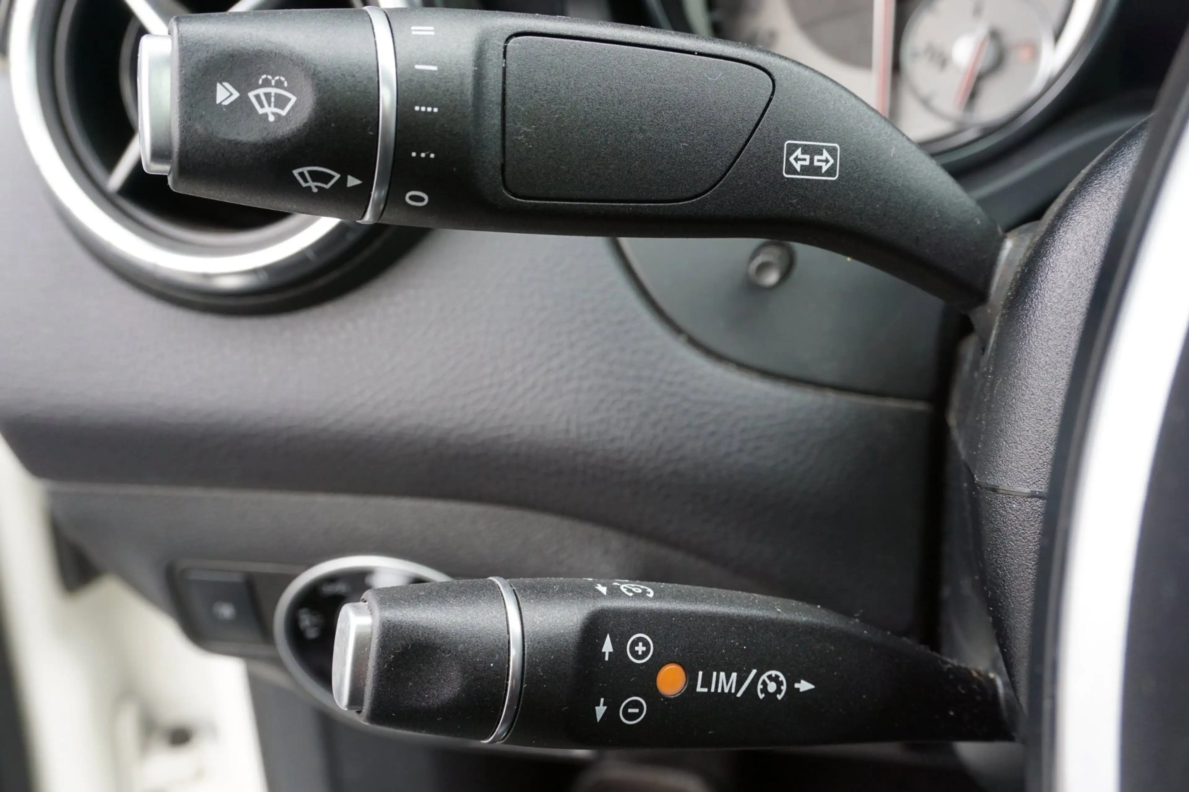 Mercedes-Benz CLA 220 CDI AUT Urban Pano Xen Leer Nav — photo 21