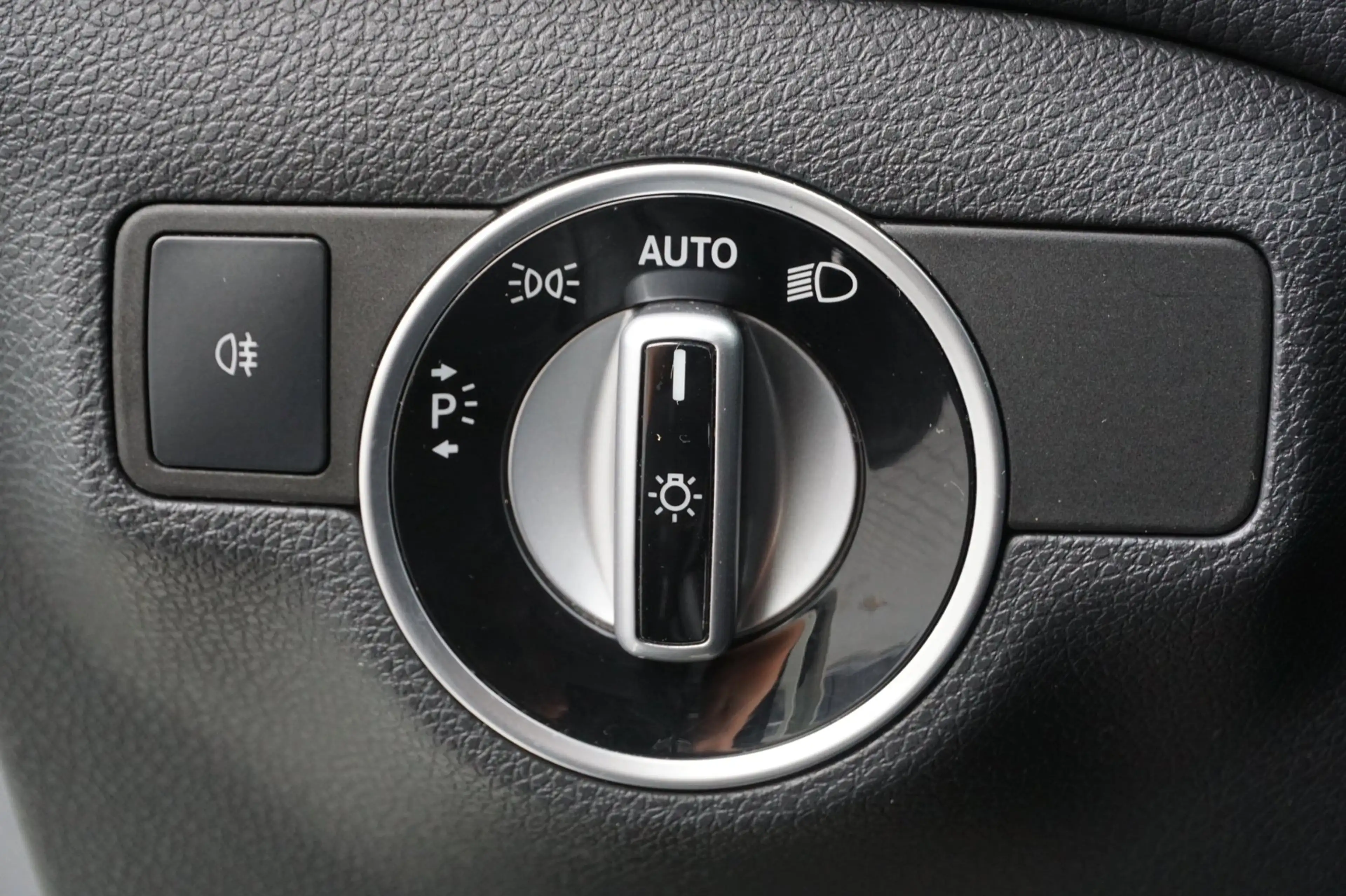 Mercedes-Benz CLA 220 CDI AUT Urban Pano Xen Leer Nav — photo 19