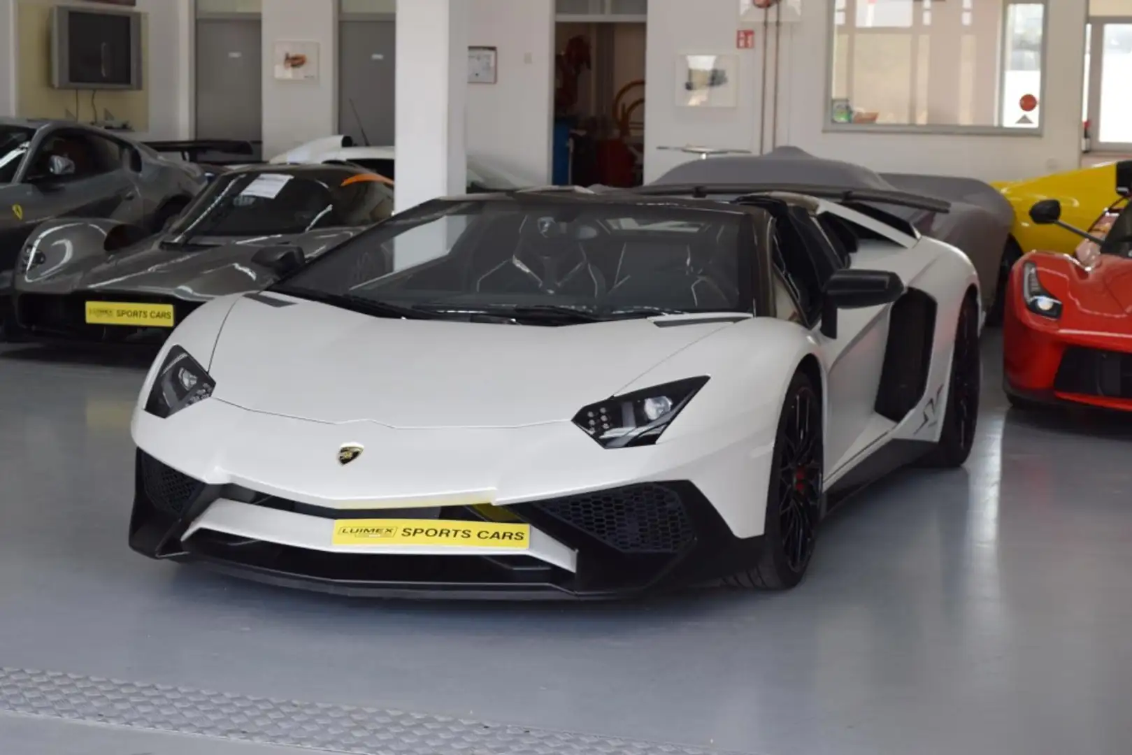 Lamborghini Aventador LP 750-4 SV Roadster 1of500 Kamera Lift Bílá - 1