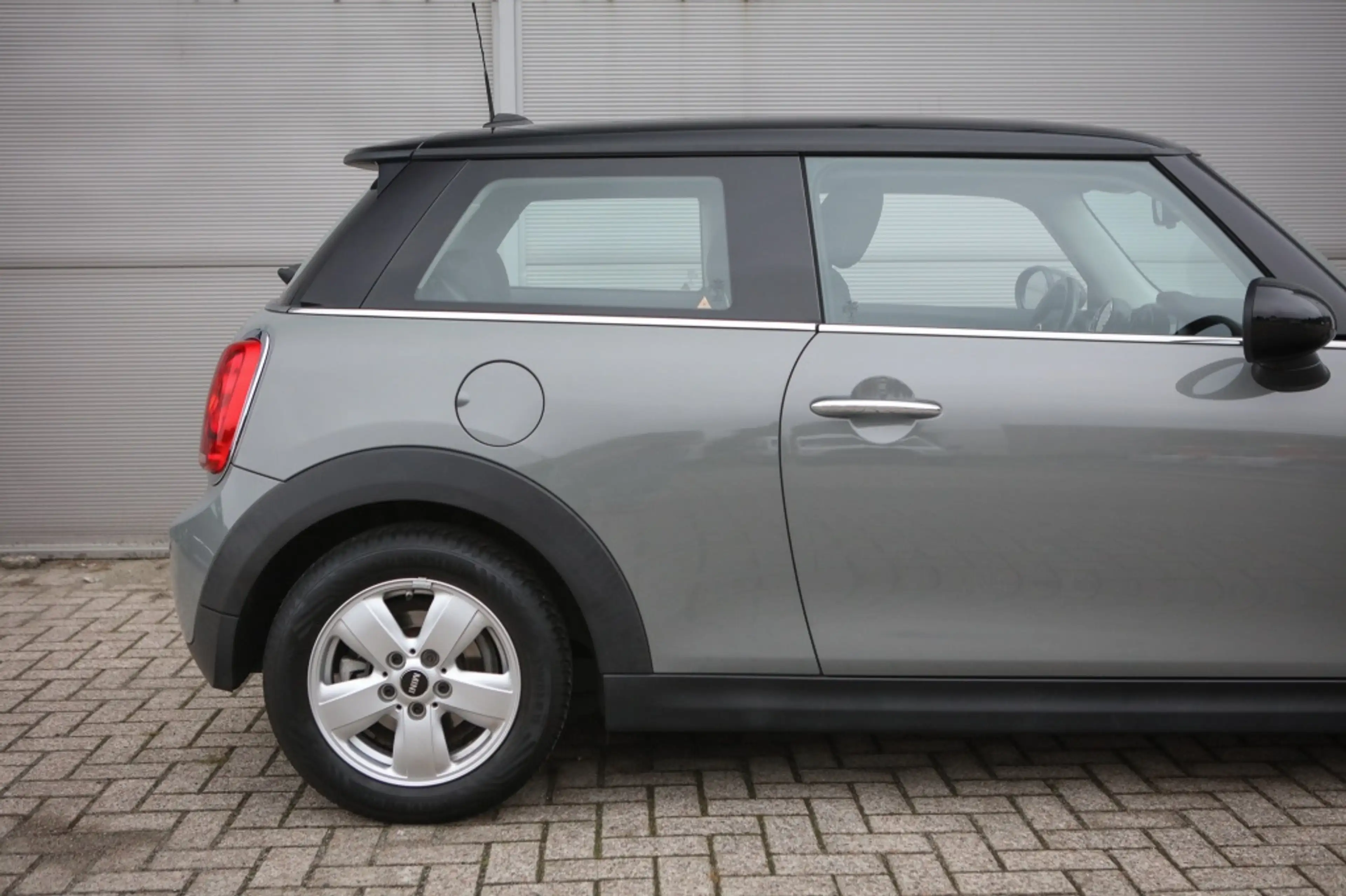 MINI Cooper Mini 1.5 — photo 17