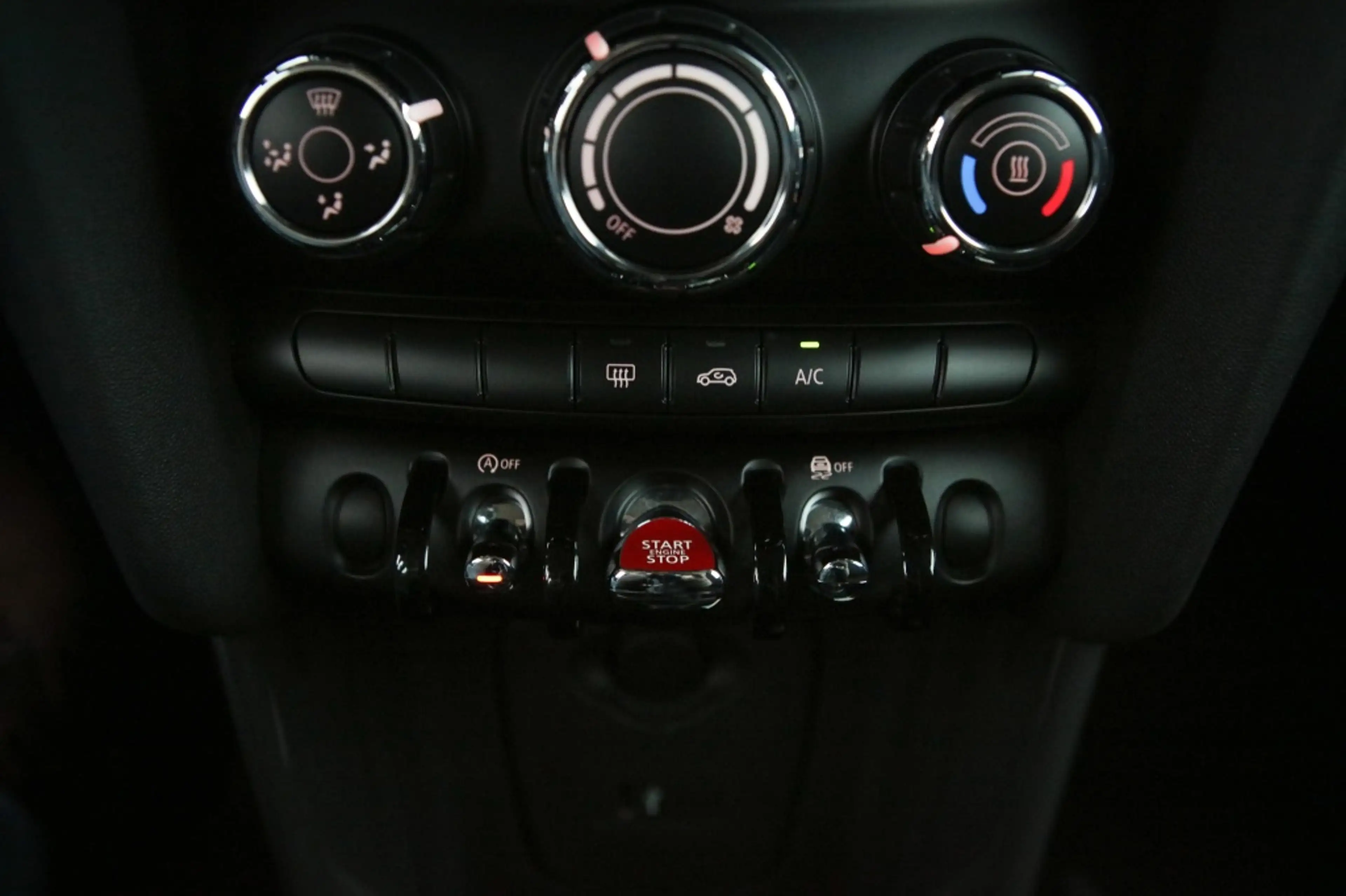 MINI Cooper Mini 1.5 — photo 9