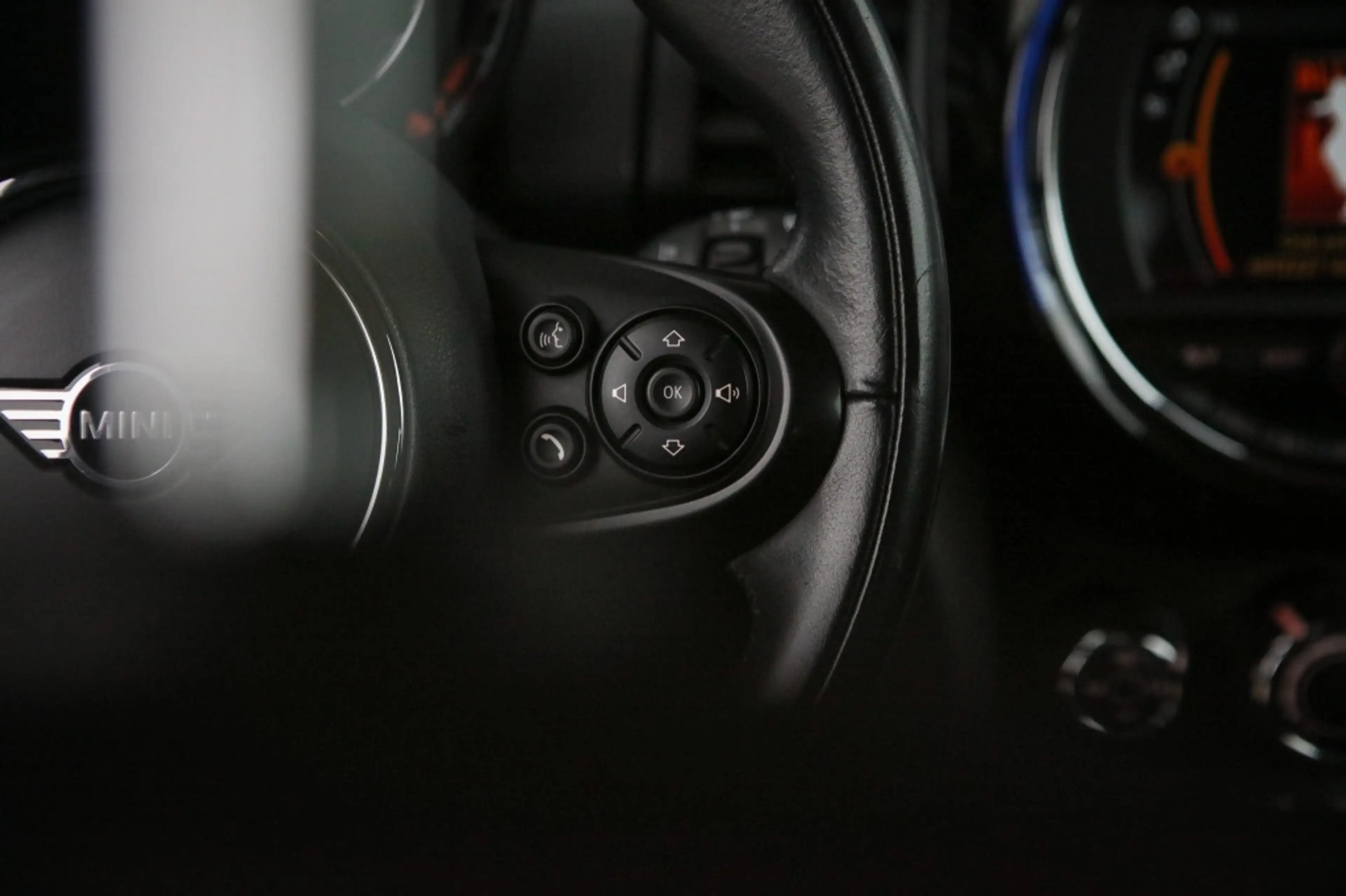 MINI Cooper Mini 1.5 — photo 8