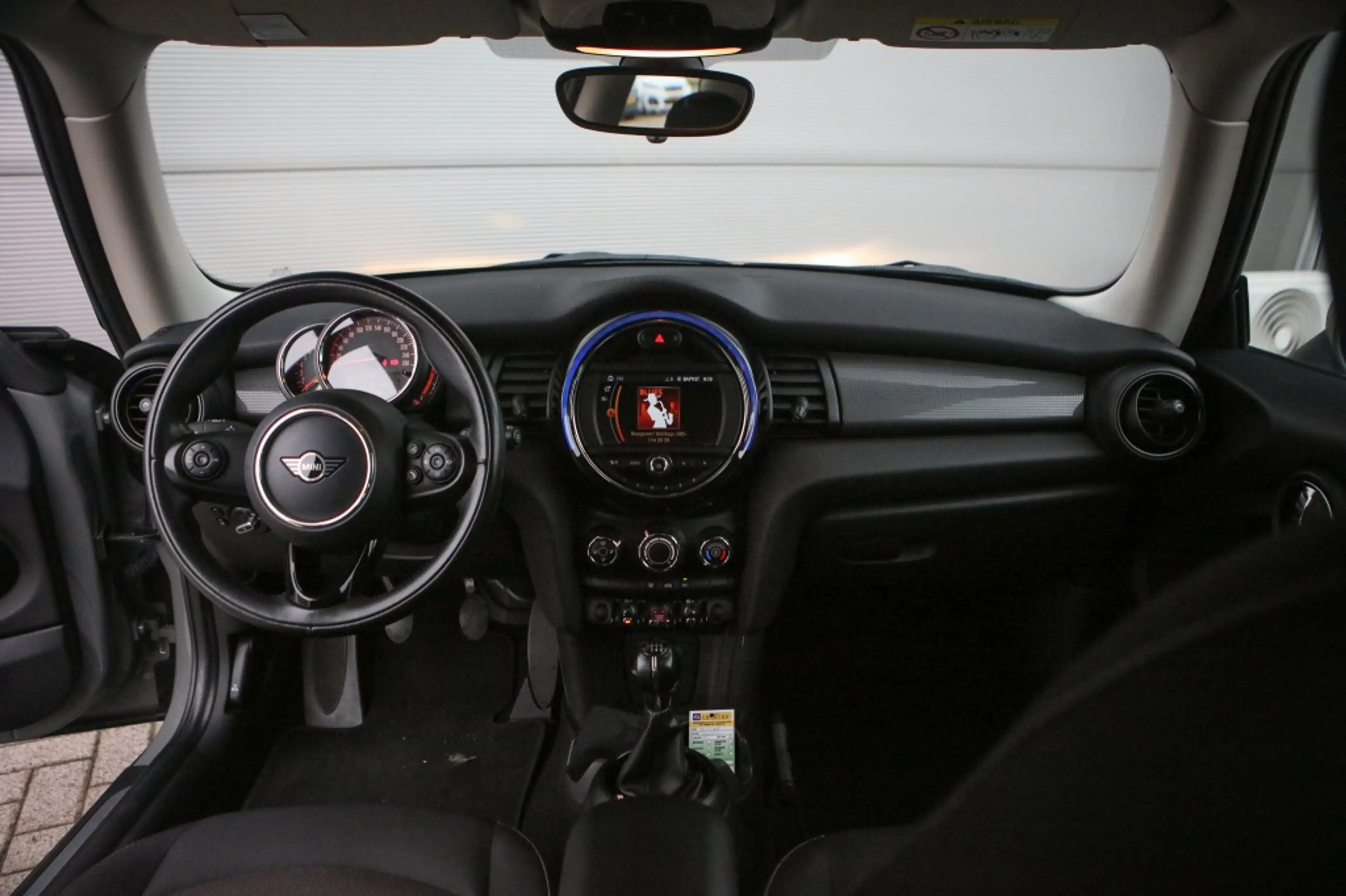 MINI Cooper Mini 1.5 — photo 6