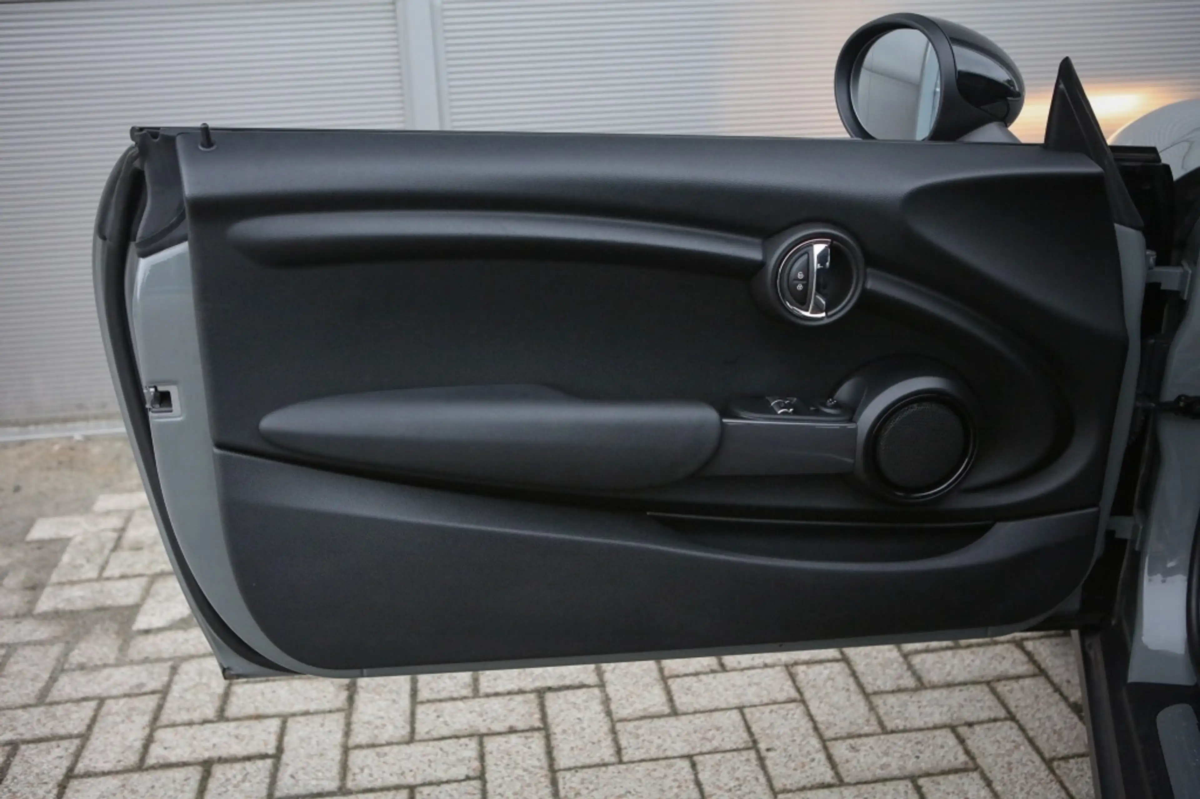 MINI Cooper Mini 1.5 — photo 4