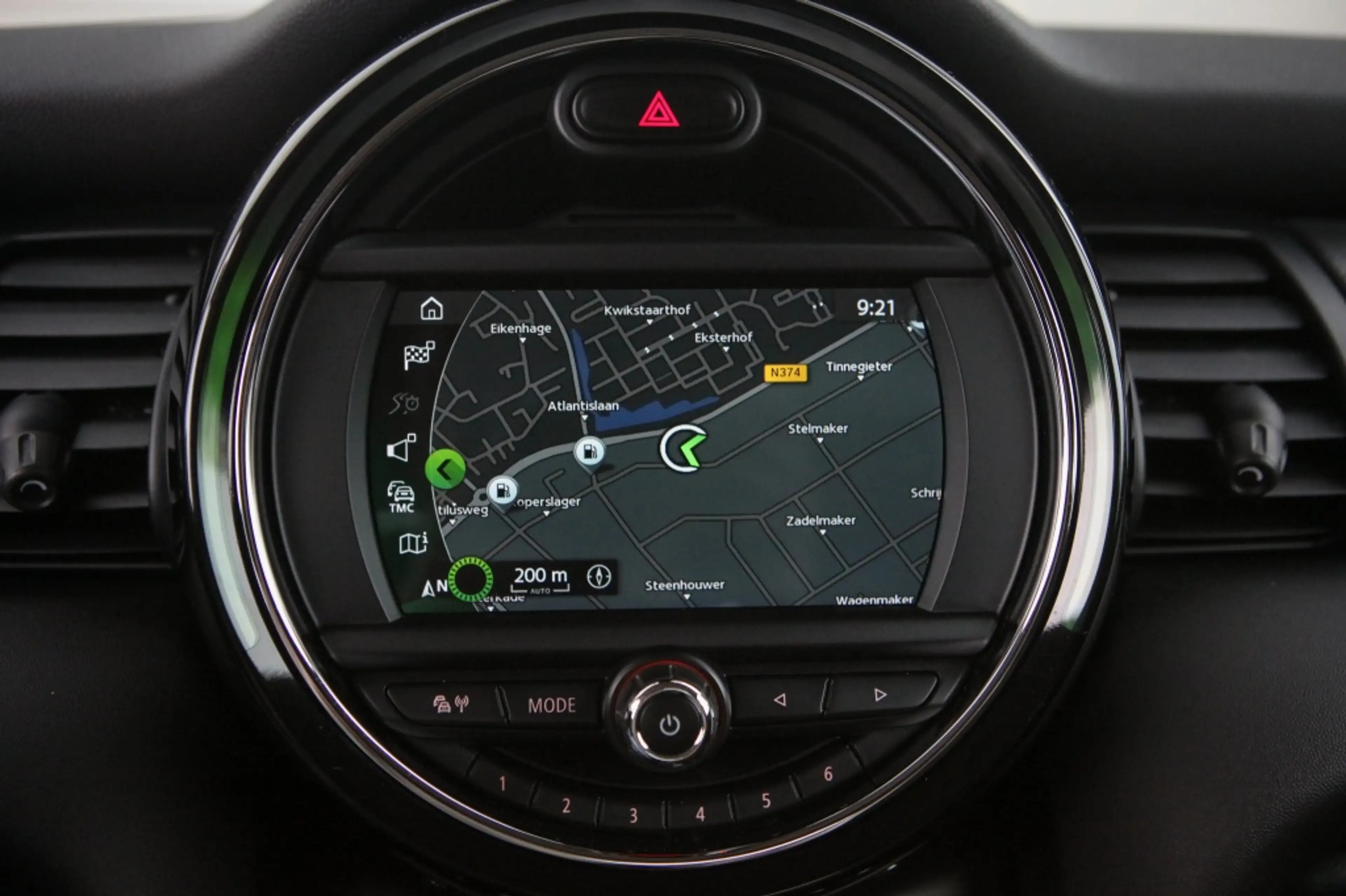 MINI Cooper Mini 1.5 — photo 12