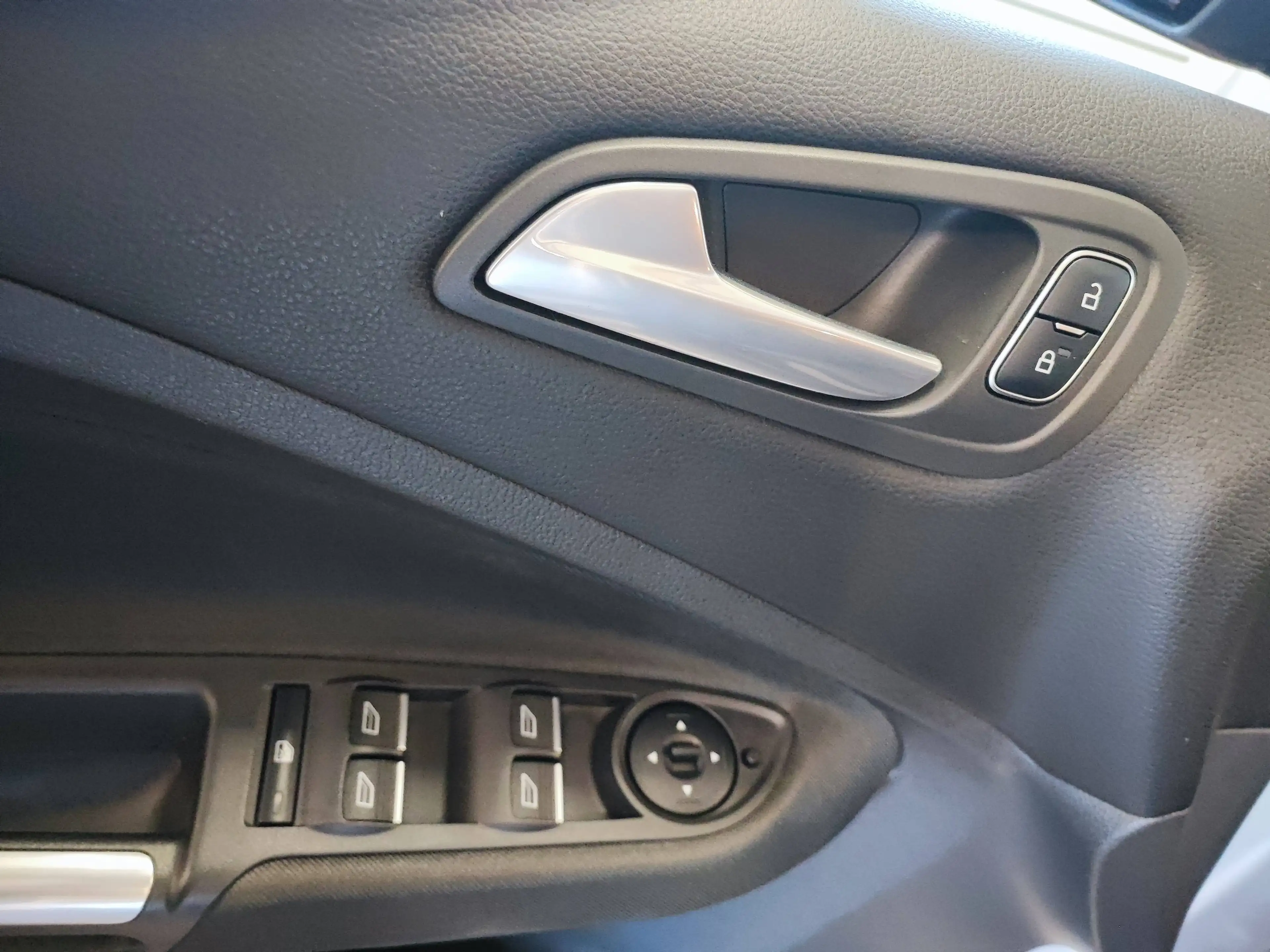Ford C-Max C-Max 1.0 EcoBoost Titanium Start-Stop — photo 12