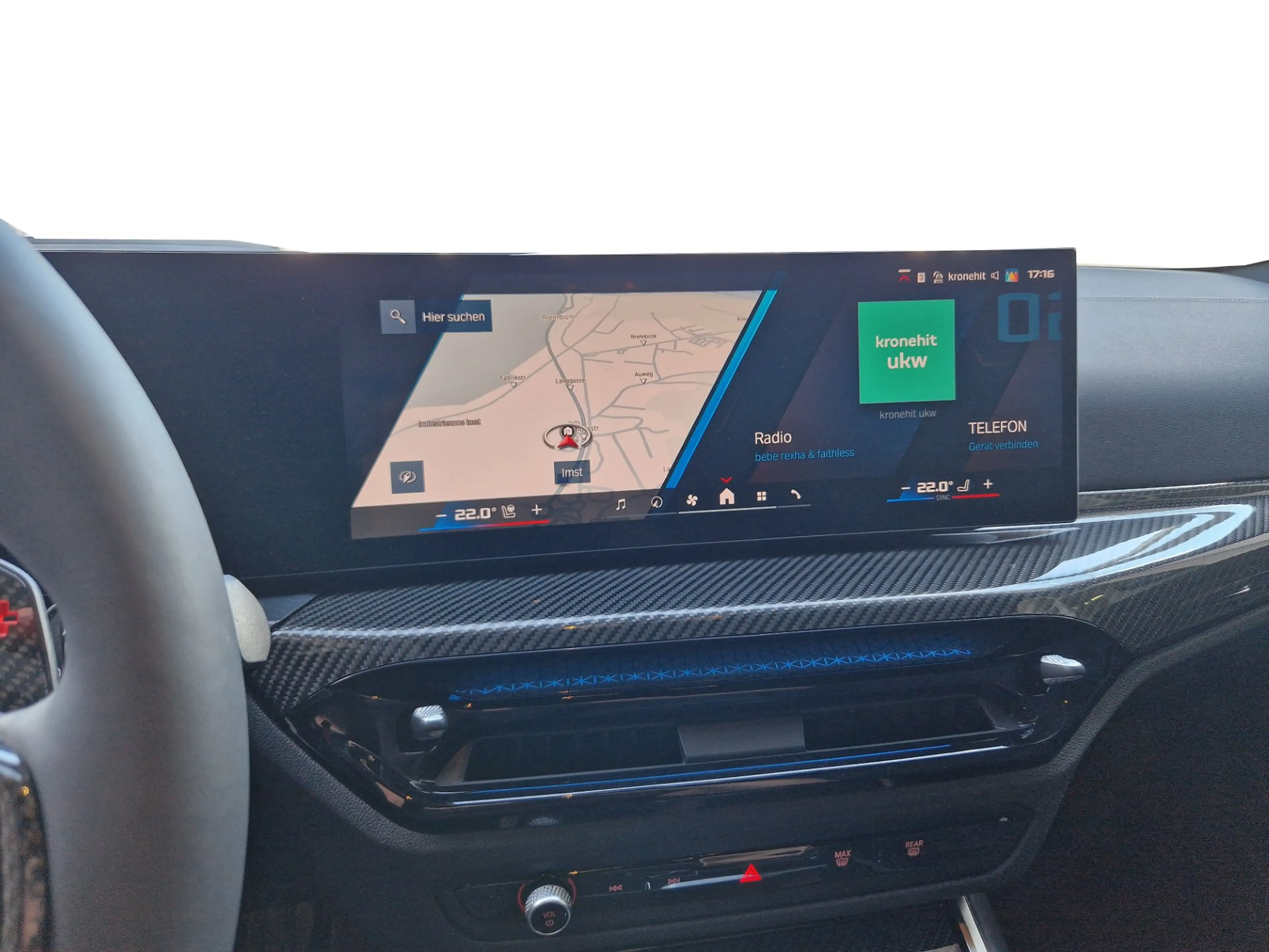BMW M3 Competition M xDrive — photo 10