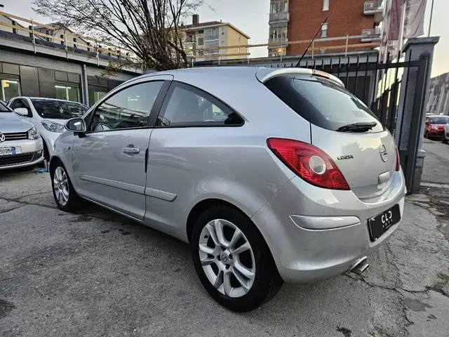Opel Corsa view 6