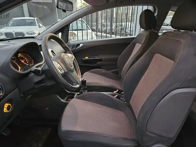 Opel Corsa view 8