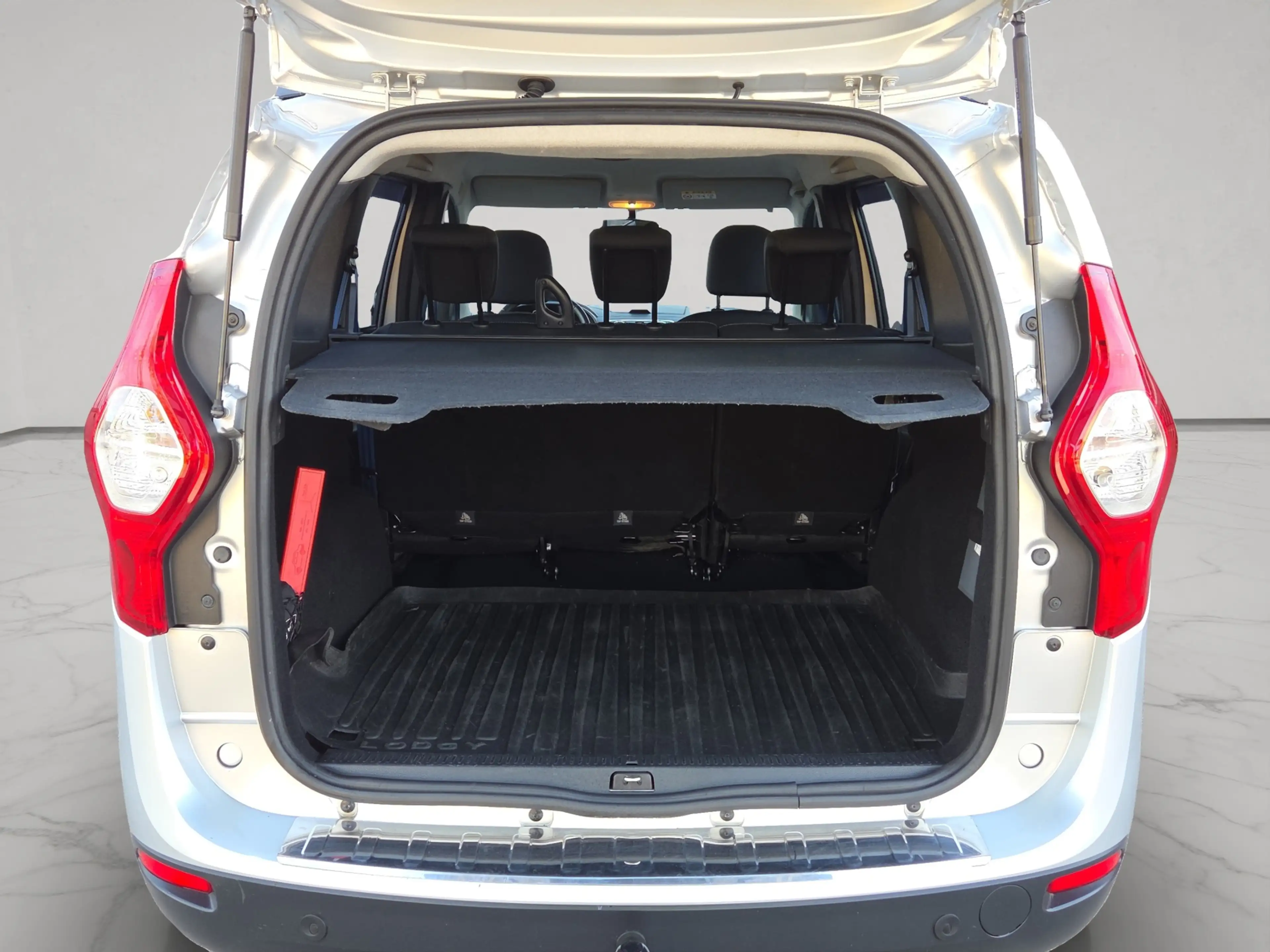 Dacia Lodgy 1.6 MPi 5p. Benzine/LPG — photo 12