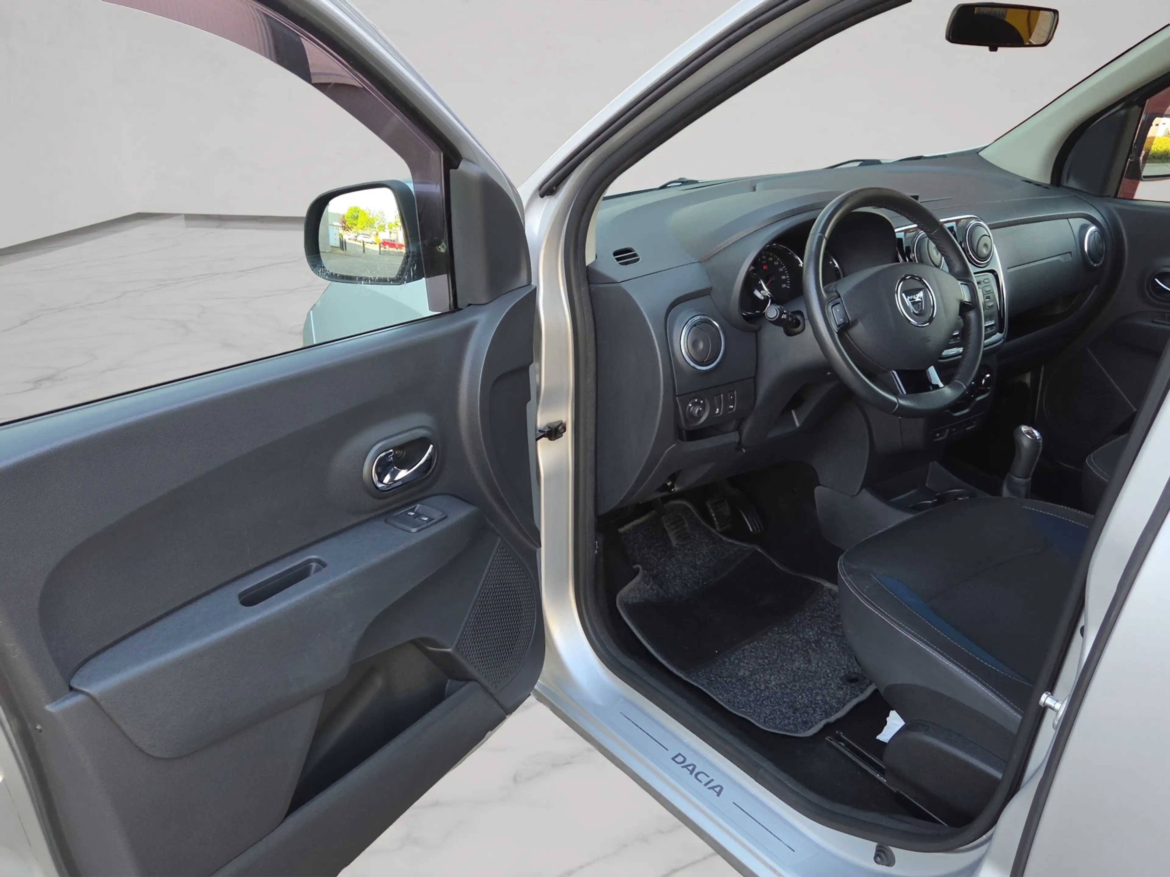 Dacia Lodgy 1.6 MPi 5p. Benzine/LPG — photo 13