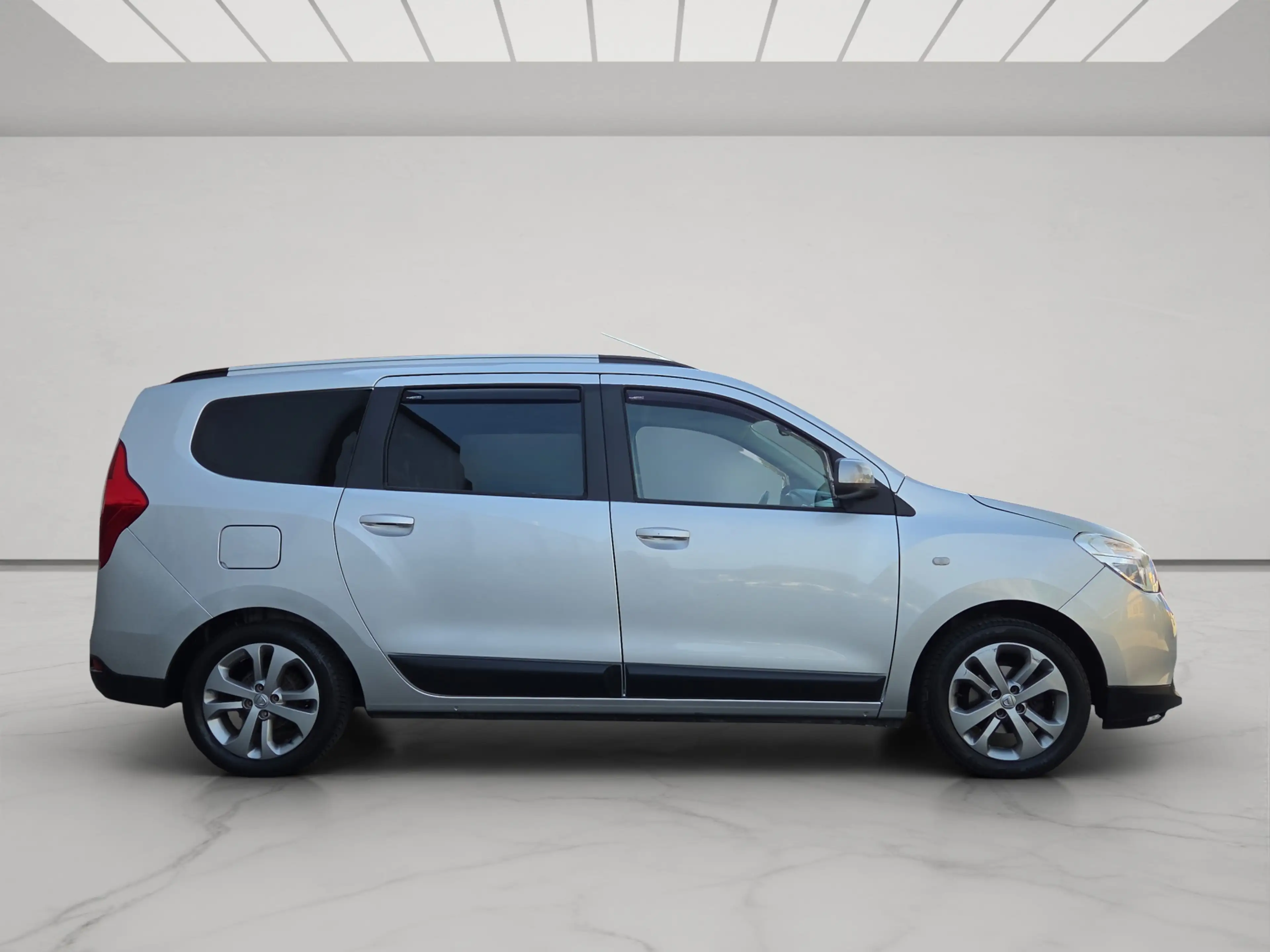 Dacia Lodgy 1.6 MPi 5p. Benzine/LPG — photo 11