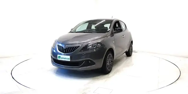 Lancia Ypsilon view 3