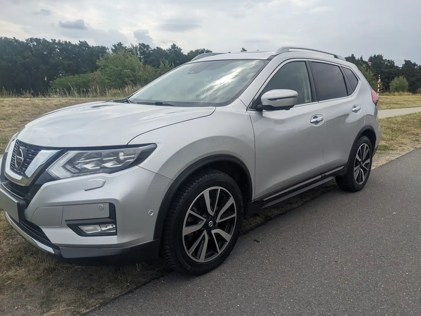 Nissan X-Trail X-Trail 1.7 dCi ALL-MODE 4x4i Tekna Серебристый - 1