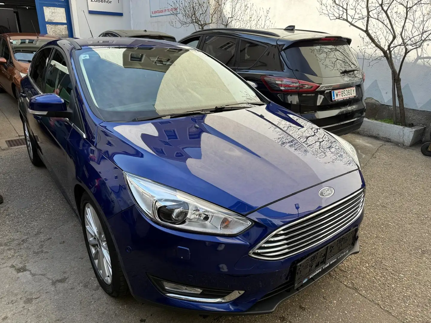 Ford Focus Titanium Blau - 2