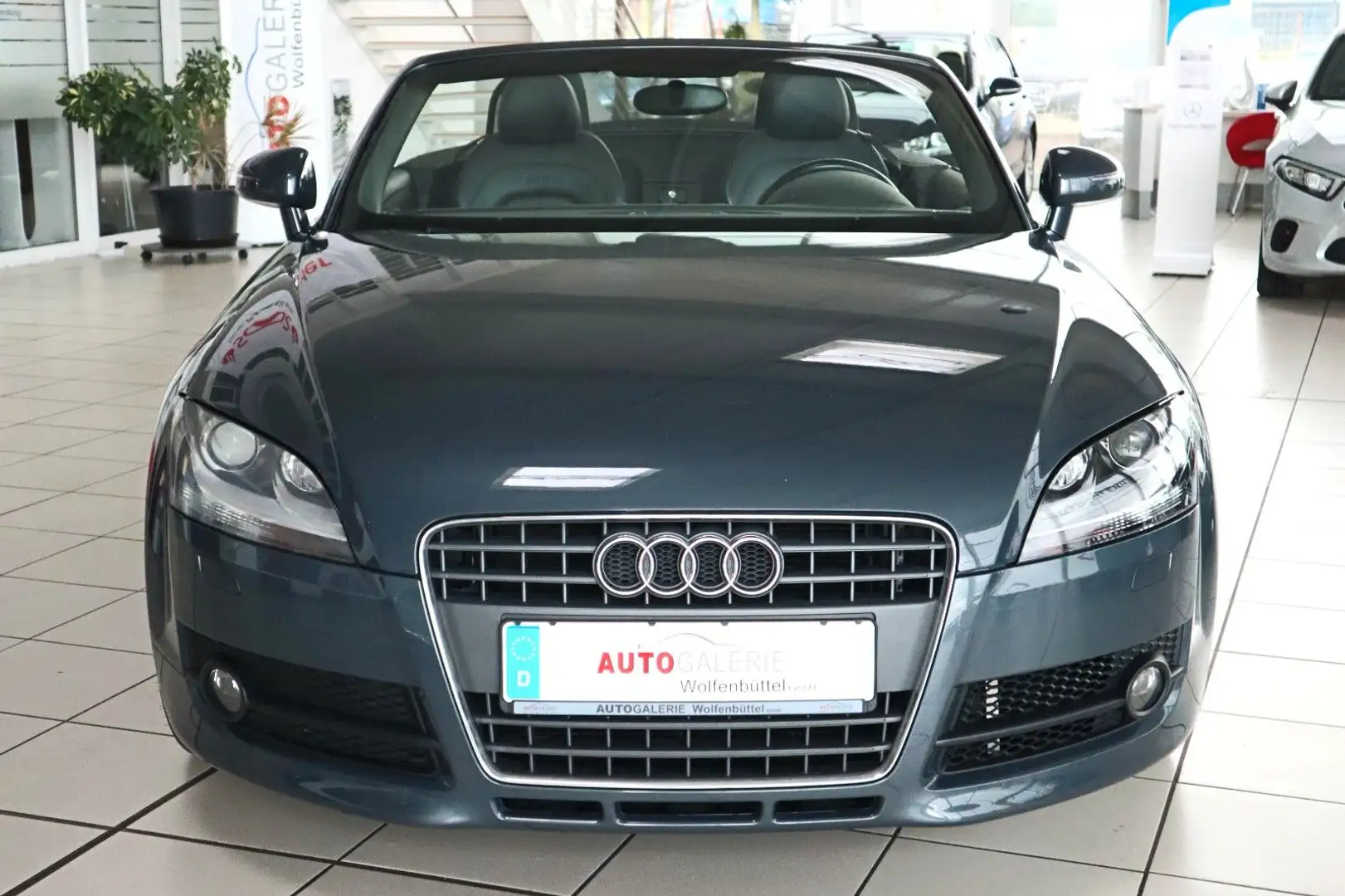 Audi TT Cabrio 2.0 TFSI S Line Xenon Leder PDC Grau - 2