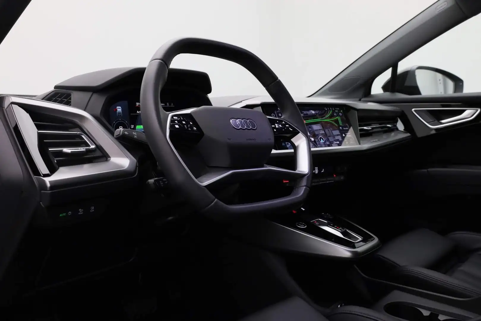 Audi Q4 e-tron 40 Advanced edition 77 kWh 204pk | Leder | Optiek Grey - 2