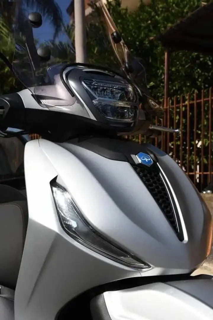 Piaggio Beverly 300 S Grigio - 1