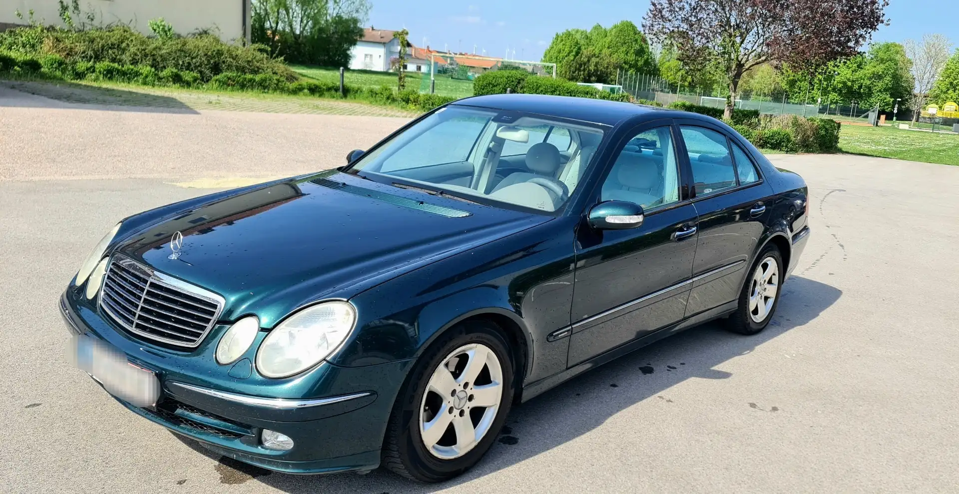 Mercedes-Benz E 270 Avantgarde CDI Aut. Zielony - 1