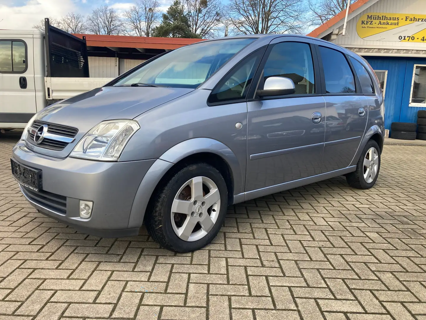 Opel Meriva 1.6i, 101 PS, 9.2004, TÜV neu, AHK, Alu, Klima Blauw - 1