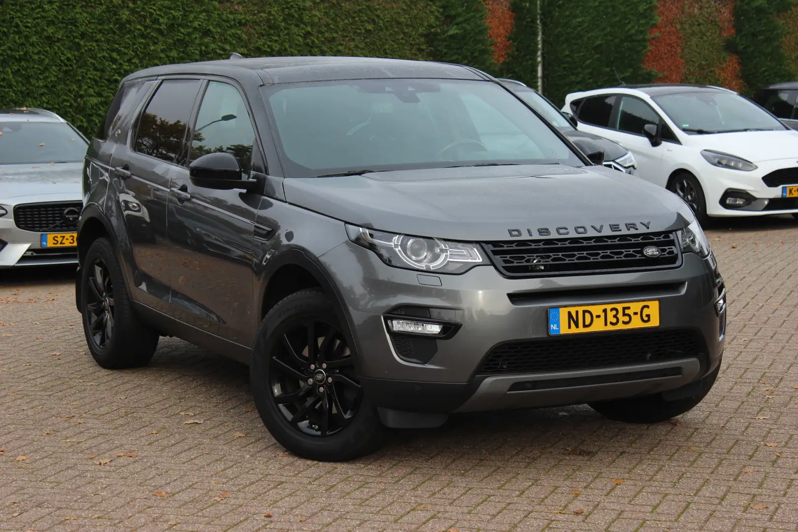 Land Rover Discovery Sport 2.0 TD4 HSE / Trekhaak / Panoramadak / Camera / Le Grigio - 1