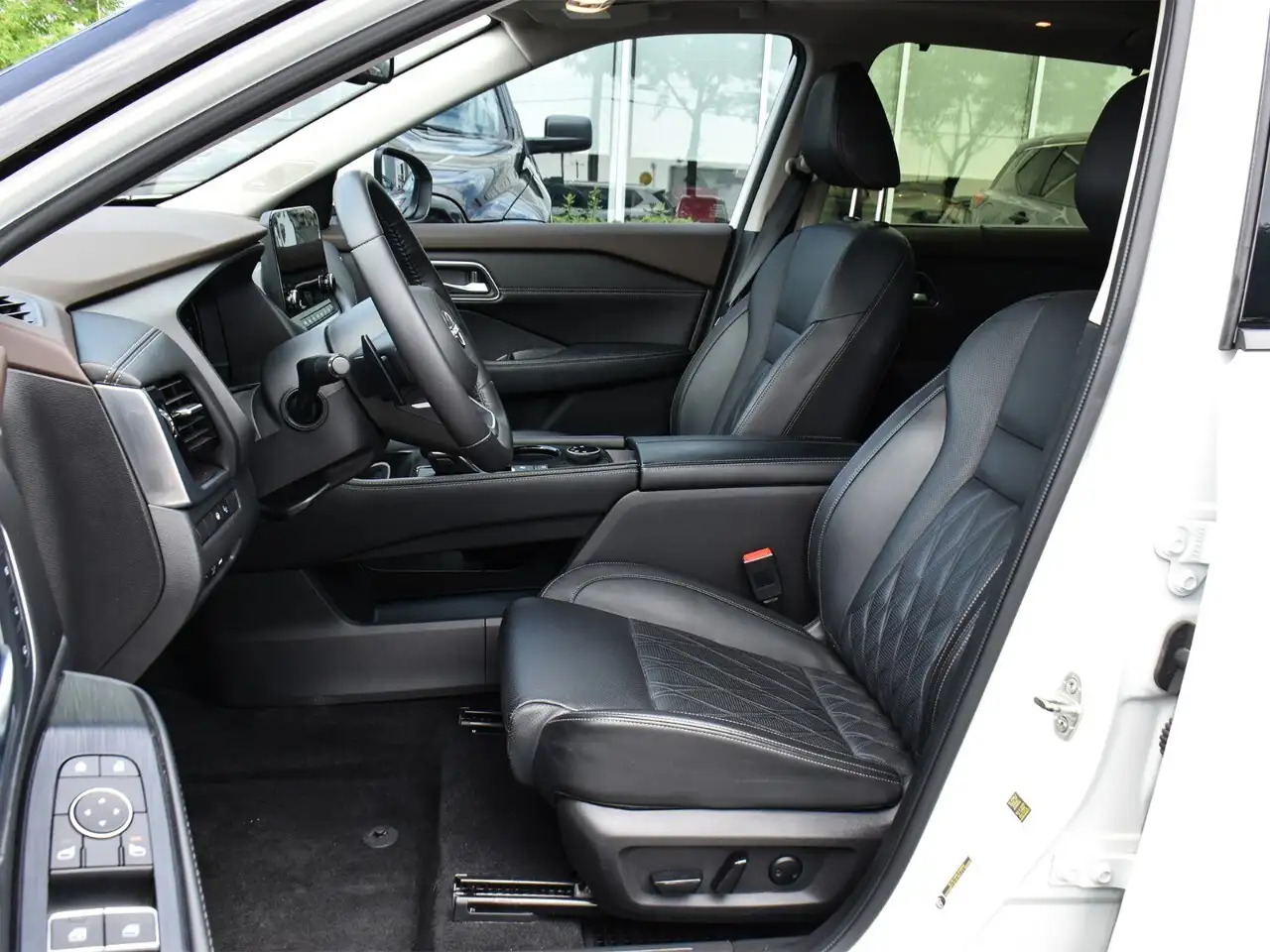 Nissan Rogue photo Nissan Rogue