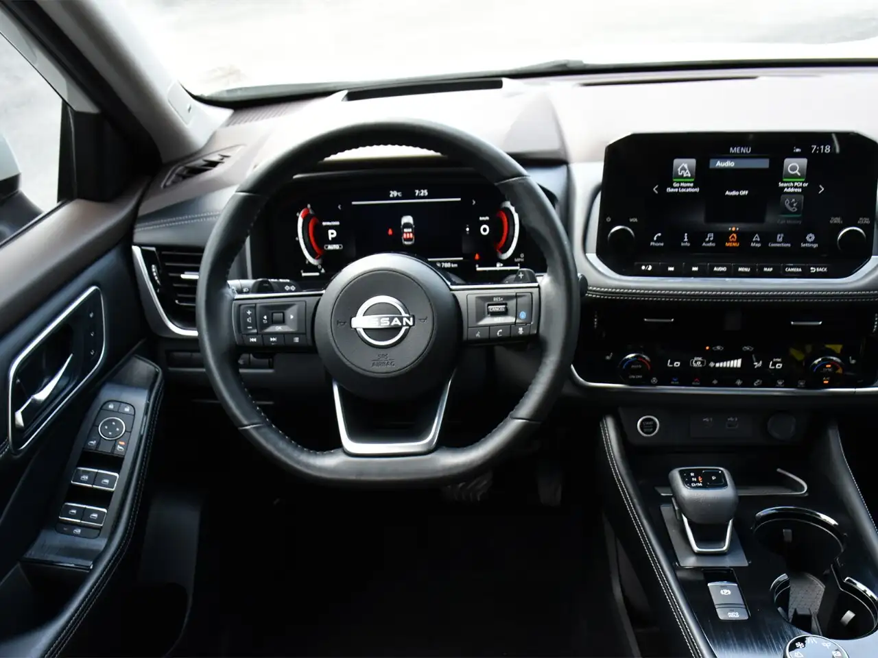 Nissan Rogue photo Nissan Rogue
