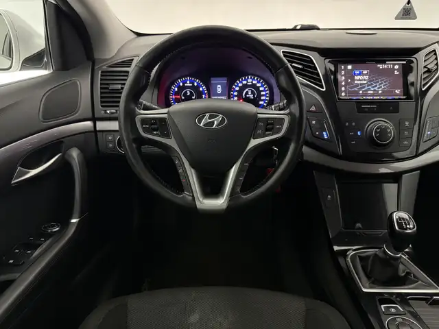Hyundai I40 view 14