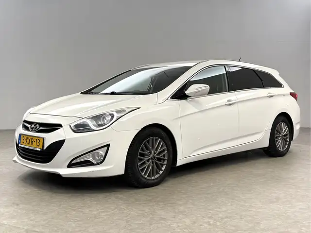 Hyundai I40 view 9