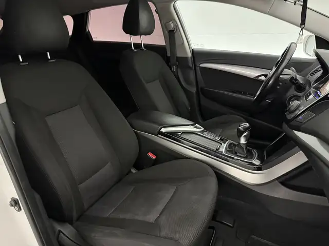 Hyundai I40 view 13