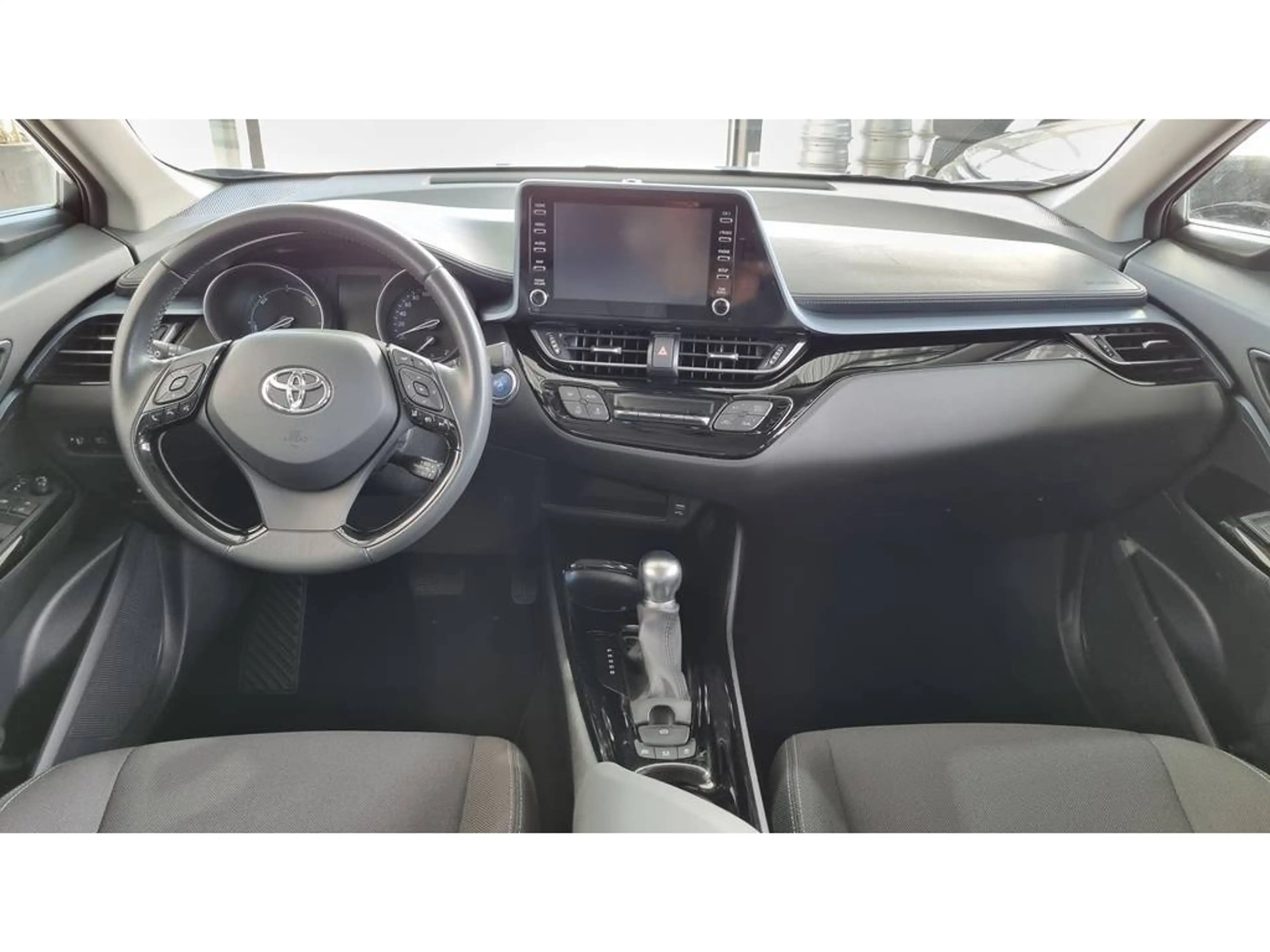 Toyota C-HR 1.8 Dynamic | Parksens V+A | Climat | LED | Camera — photo 11