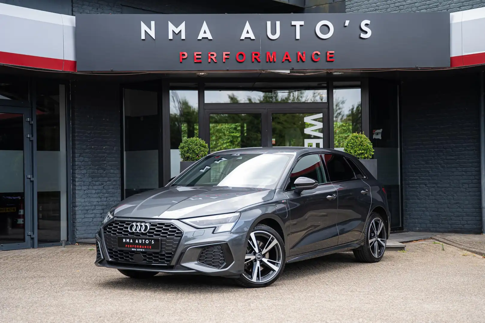 Audi A3 Sportback 40 TFSI e Advanced edition | MATRIX | B& Grijs - 1