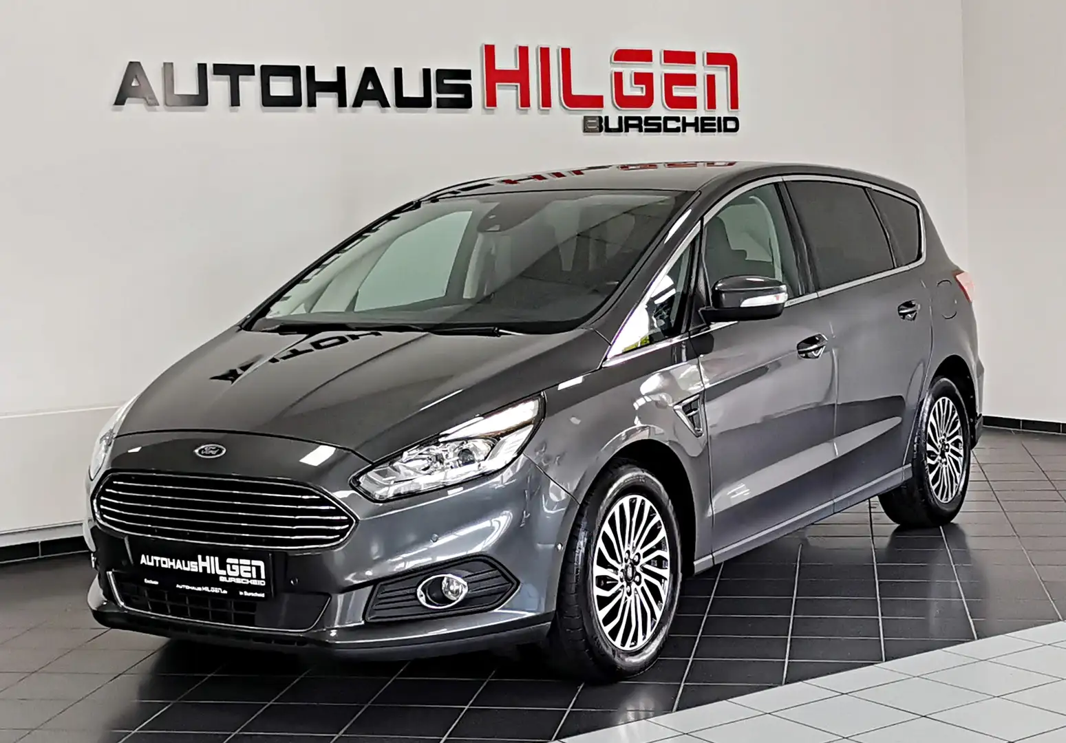 Ford S-Max Titanium Aut.*7-Sitze*R.Kam*Standhzg*AHK Gris - 1
