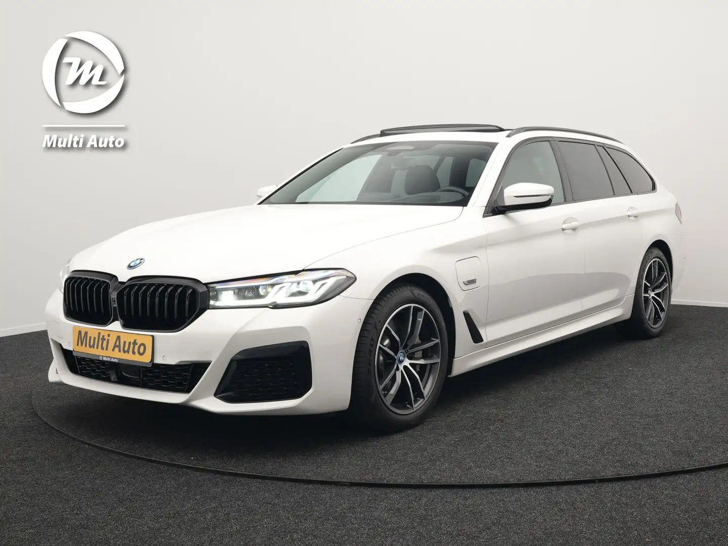 BMW 530 5-serie Touring 530e M Sport Plug In Hybrid 293pk Blanc - 1