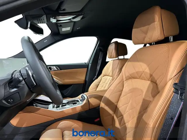 BMW X6 view 13