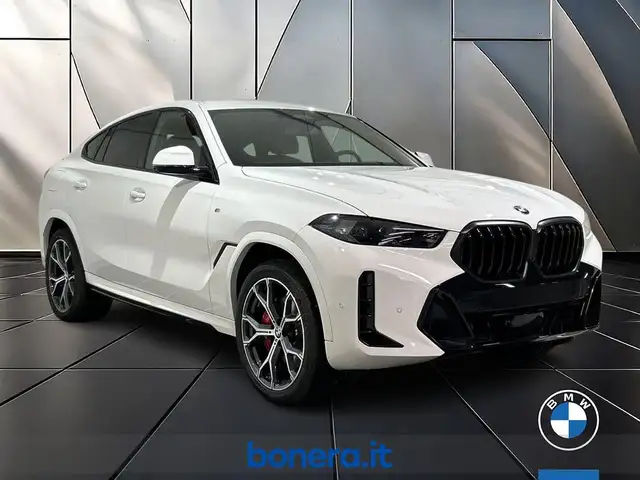 BMW X6 view 3