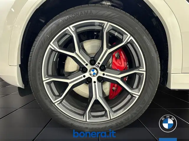 BMW X6 view 11
