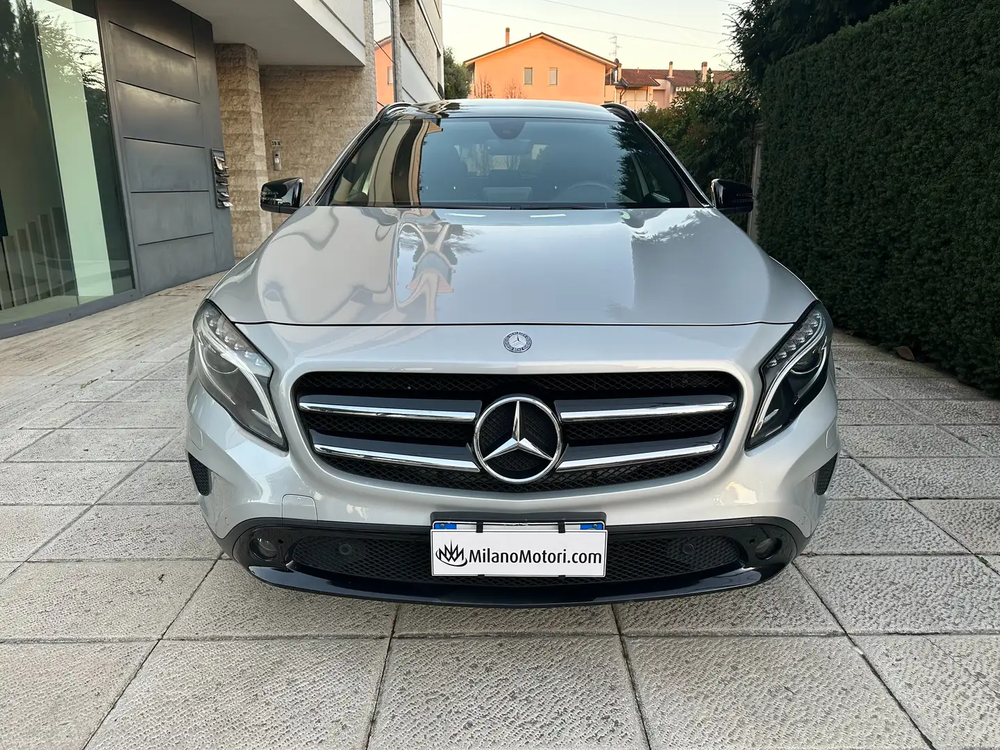 Mercedes-Benz GLA 200 d Enduro 4matic auto EURO6B STUPENDA Argento - 2