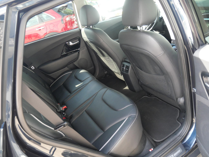 Kia e-Niro ExecutiveLine 64 kWh | Stoelverwarming-ventilatie — photo 9