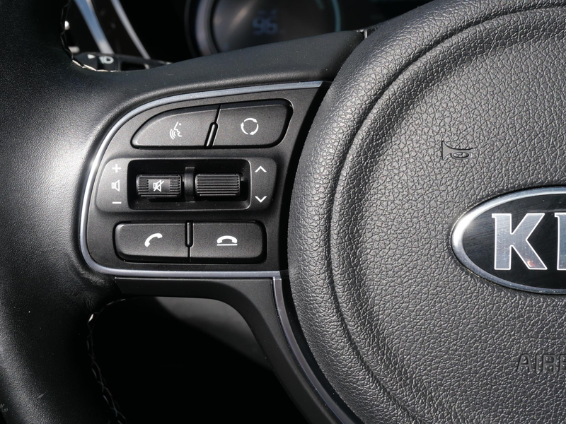 Kia e-Niro ExecutiveLine 64 kWh | Stoelverwarming-ventilatie — photo 15