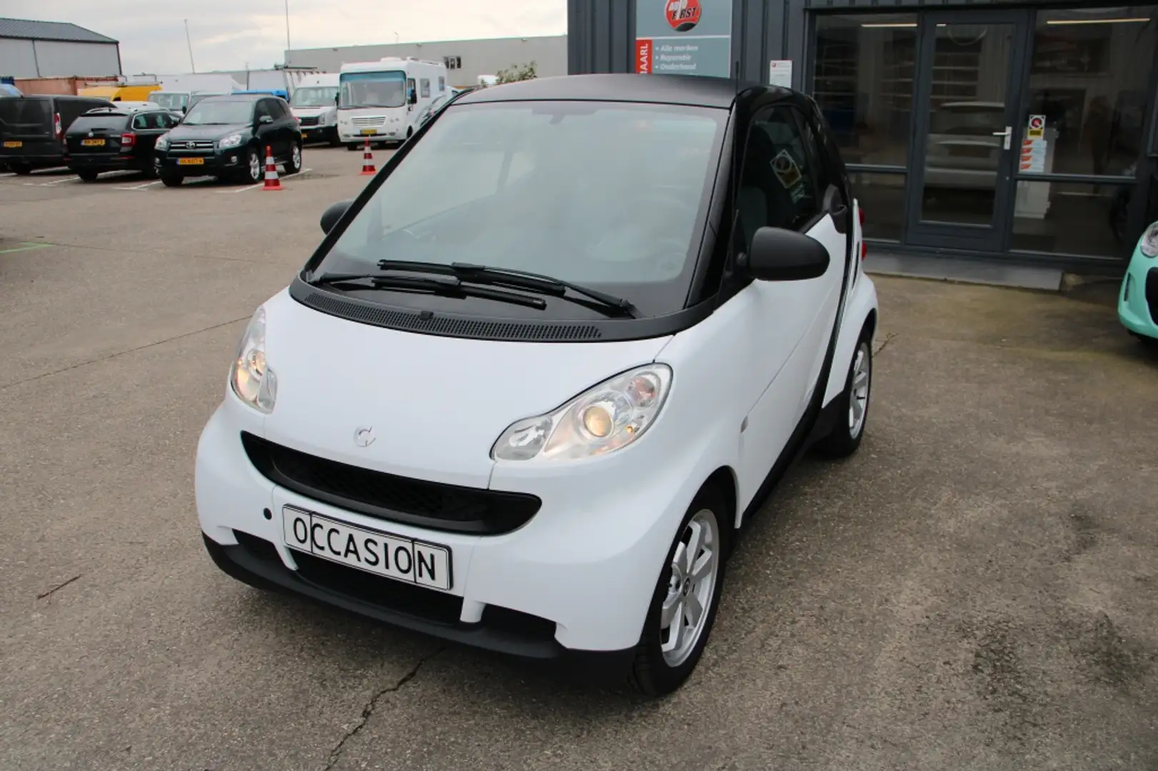 smart forTwo coupé 1.0 mhd Pure Zwart - 2