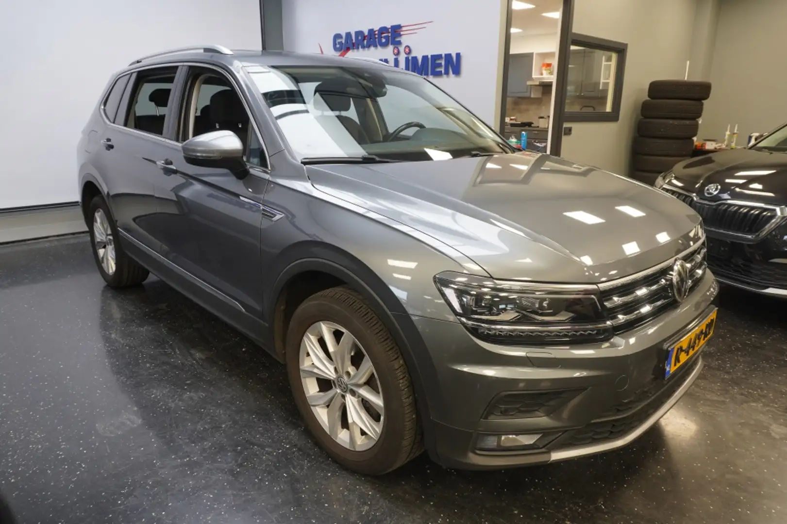 Volkswagen Tiguan Allspace Comfortline 18'' Velg Apple Carplay Grijs - 2