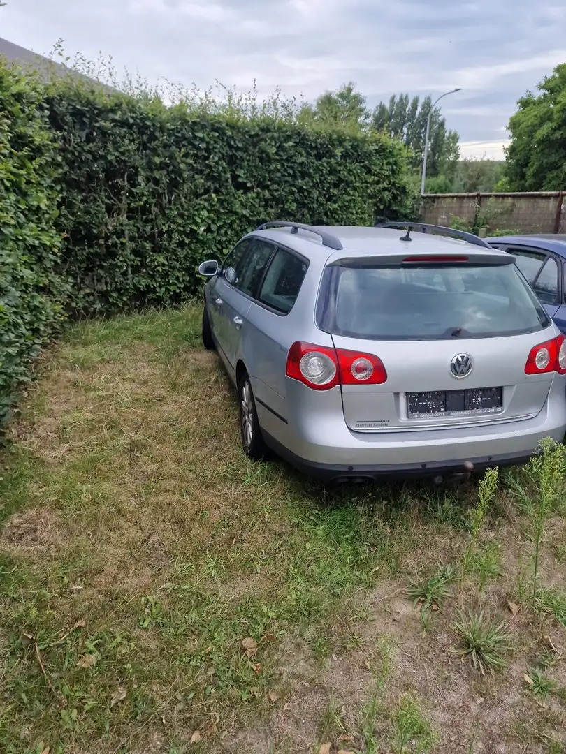 Volkswagen Passat 1.9 TDI DPF Individual Chrom dunkel - 1